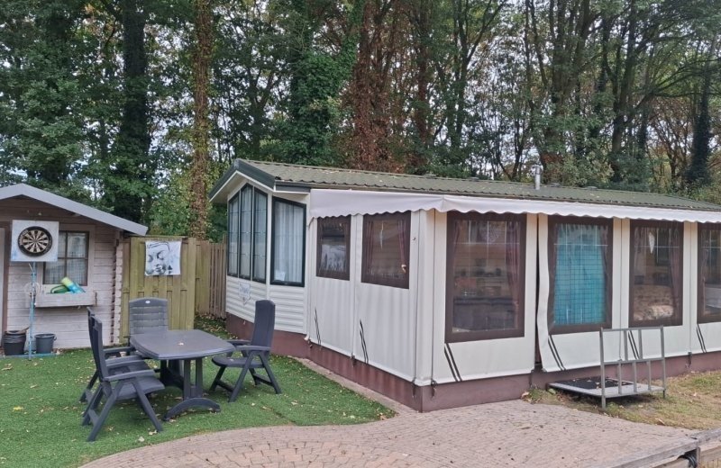 C008 schuur en voorkant voortent